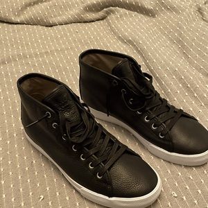 BRAND NWOT SOREL BLACK 9.5 HIGH TOP CASUAL SNEAKERS.  BLACK LEATHER WHITE SOLES